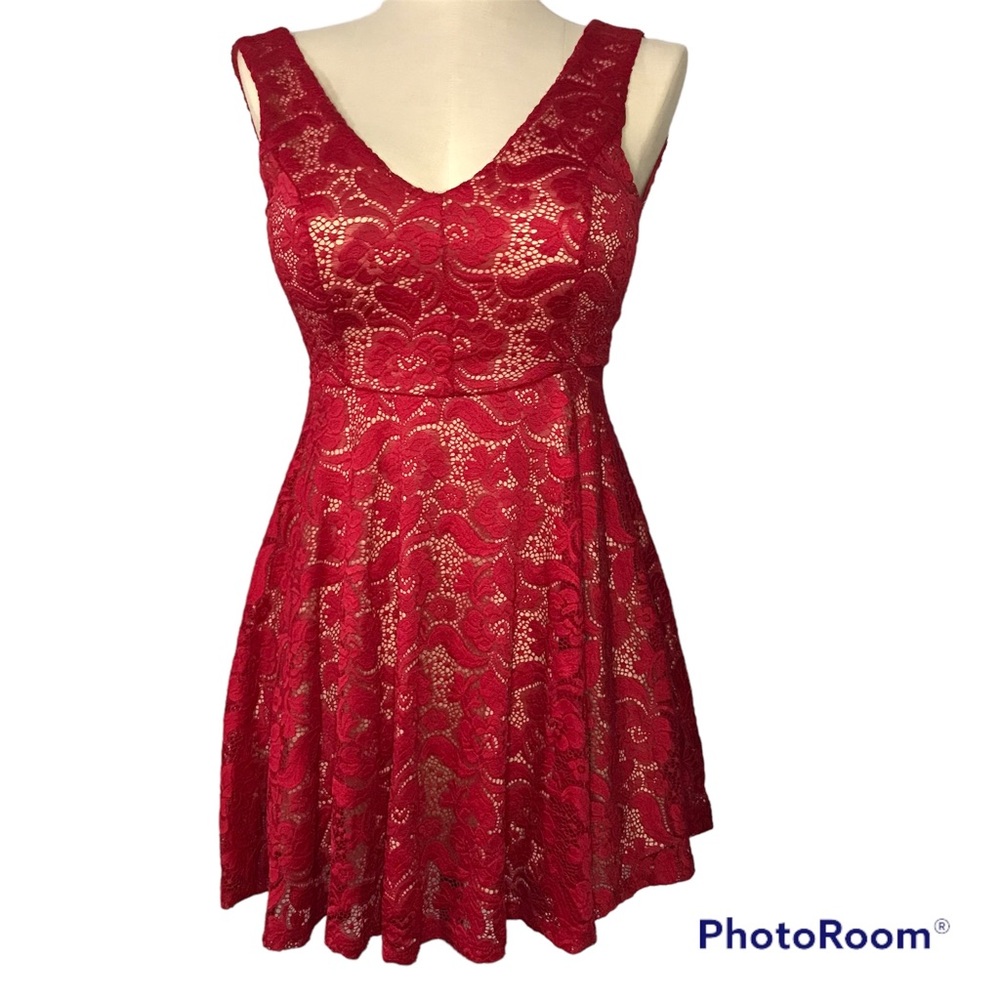 Joe & Elle lace Apron Dress Backless Size Medium Color red Zipper V Neck